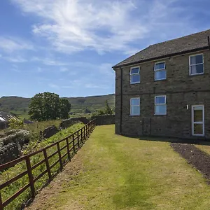 Yha , Hawes United Kingdom